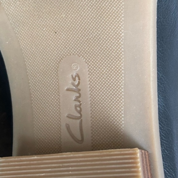 Clarks Sarafyna Iris Loafer - Picture 12 of 13